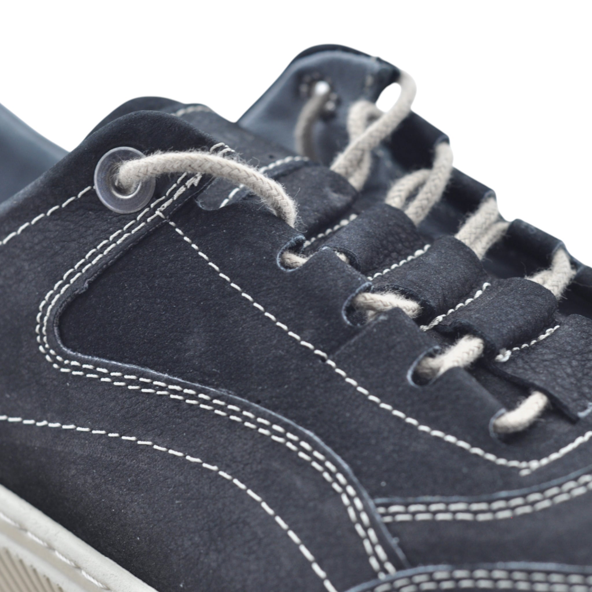 Hakiki Deri Erkek Casual Spor Ayakkabı – Ortopedik ve Kaymaz Tabanlı Günlük Konfor Modeli