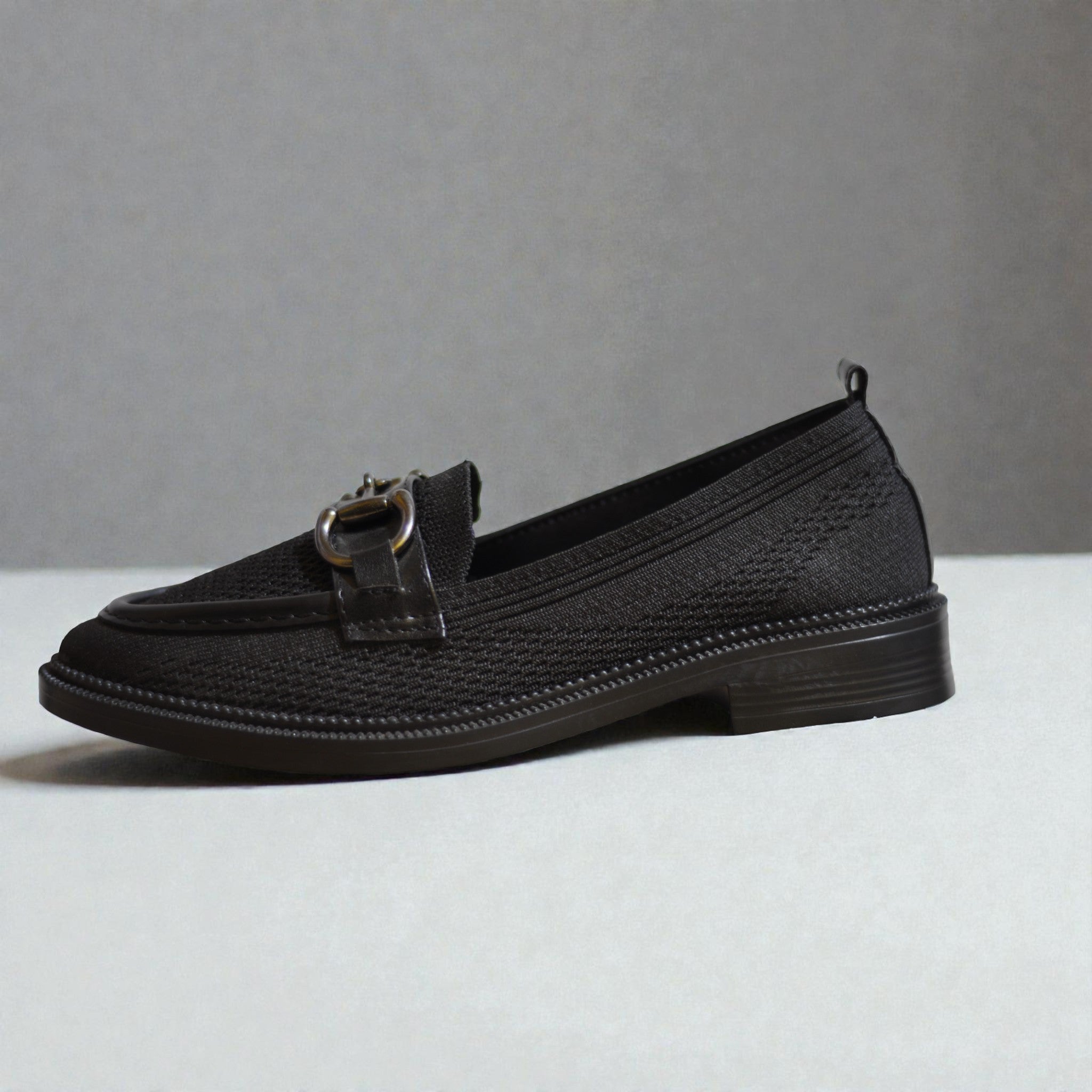 Kadın Ortopedik Günlük Loafer – Nefes Alan Mesh Dokulu, Tokalı Hafif Ayakkabı (Siyah)