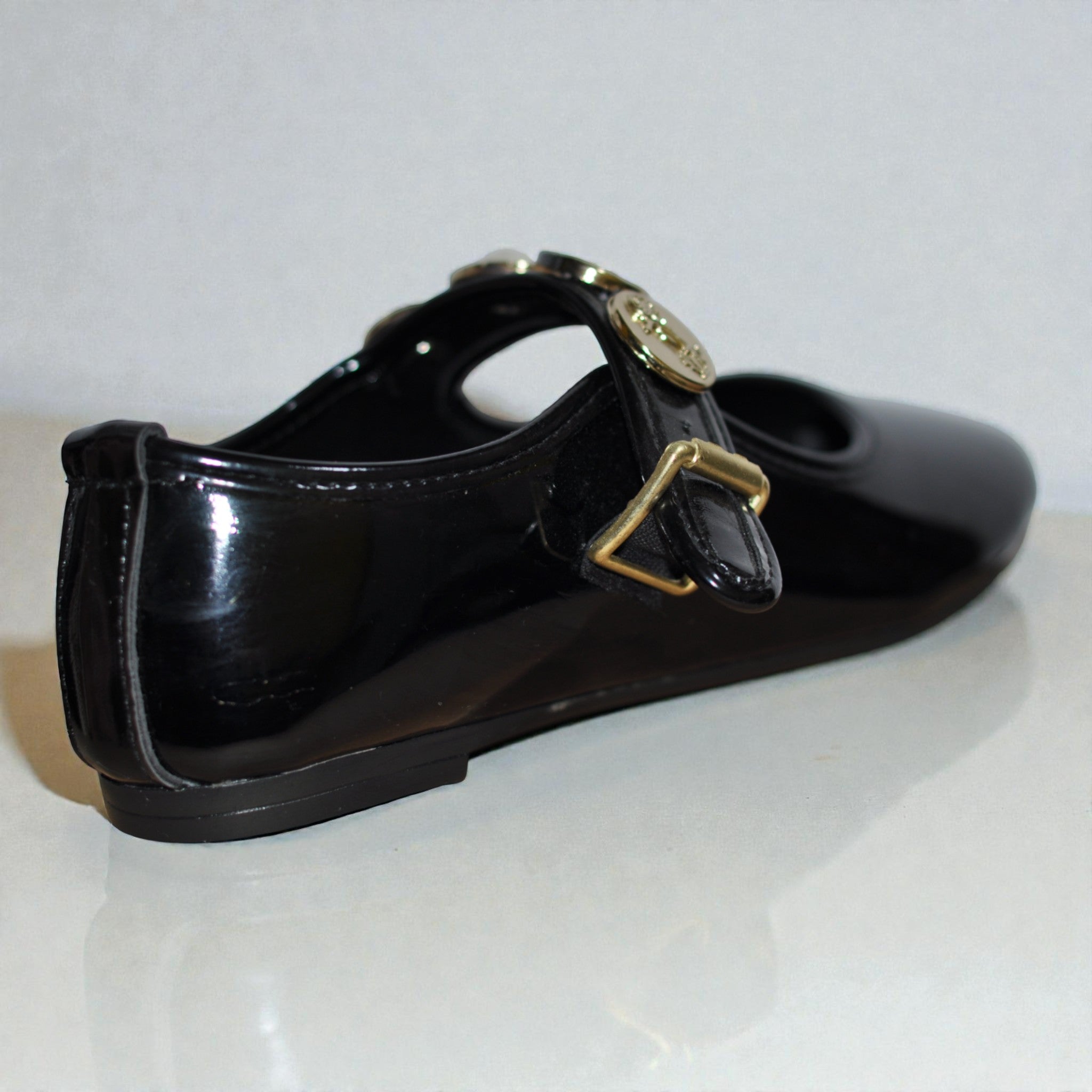 Kadın Rugan Tokalı Babet – İnci ve Taş Detaylı Şık Özel Gün Ayakkabısı (Siyah)