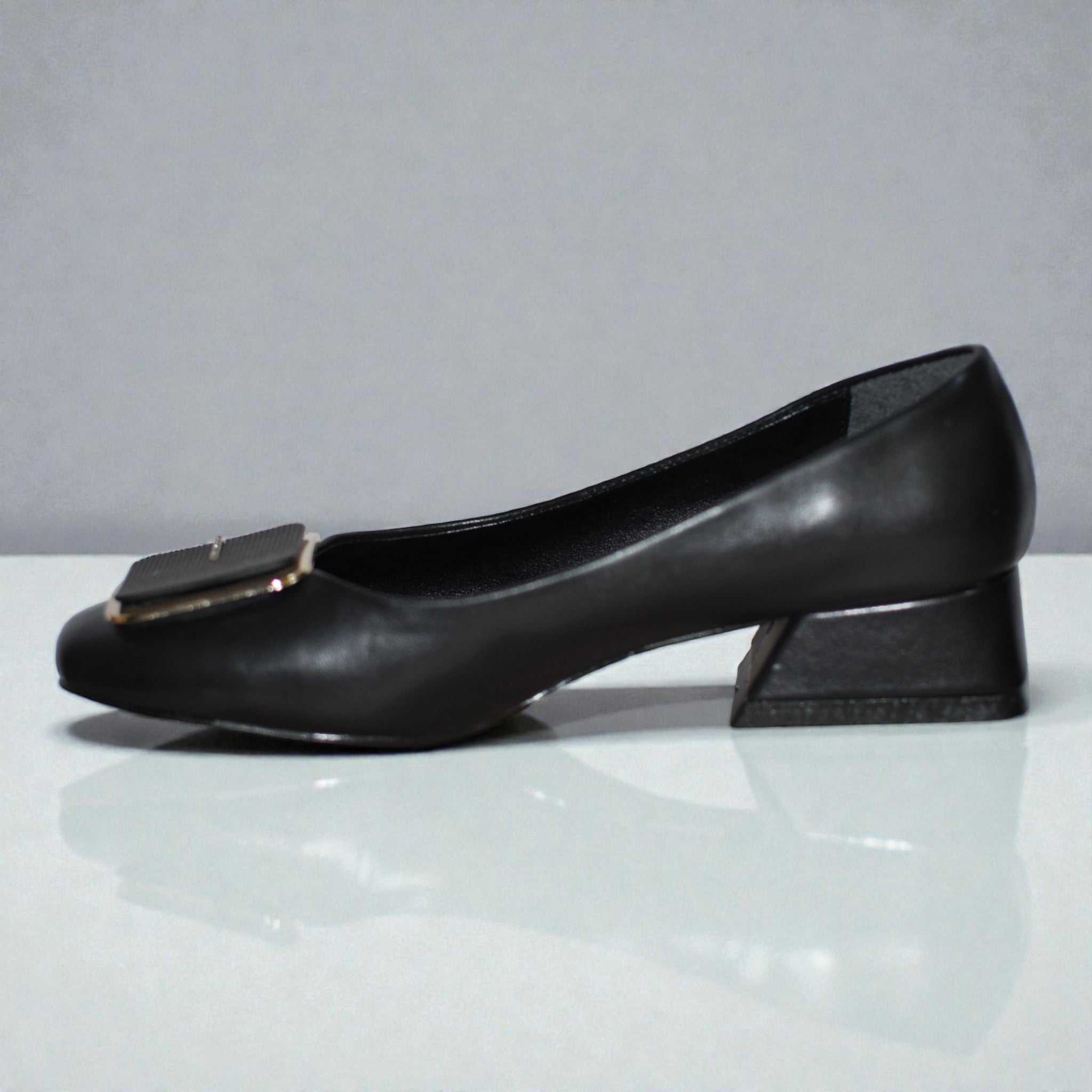 Kadın Kare Burunlu Tokalı Kısa Topuklu Ayakkabı – Modern ve Şık Günlük & Ofis Modeli (Siyah)