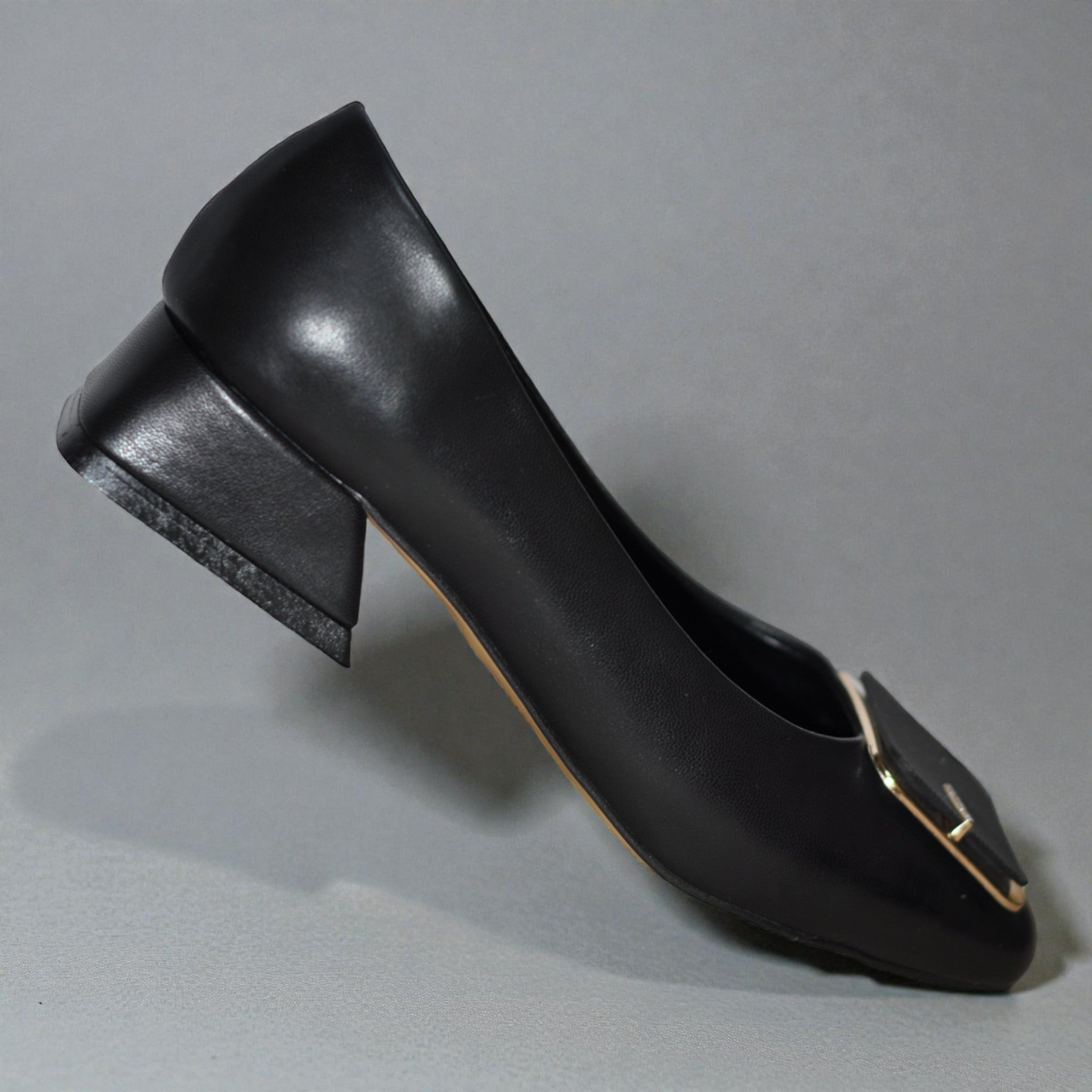 Kadın Kare Burunlu Tokalı Kısa Topuklu Ayakkabı – Modern ve Şık Günlük & Ofis Modeli (Siyah)