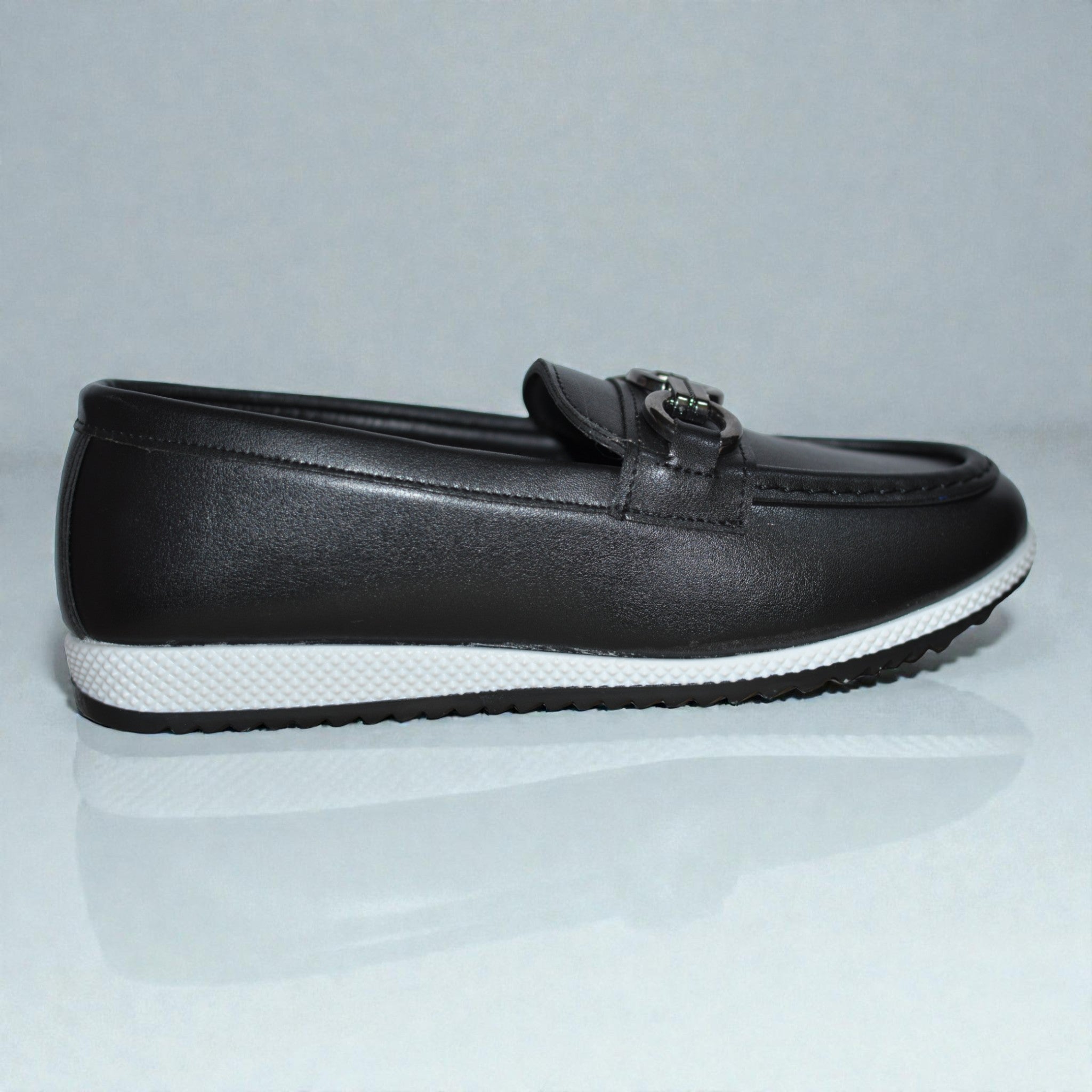 Kadın Ortopedik Spor Taban Loafer – Zincir Tokalı, Hafif ve Kaymaz Günlük Ayakkabı (Siyah)